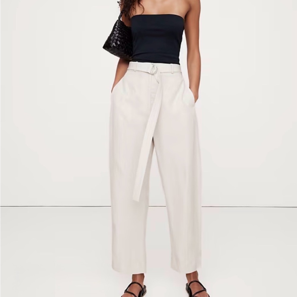 Banana Republic Cream High-Rise Barrel Wide-Leg Tencel Linen Pant - size 6